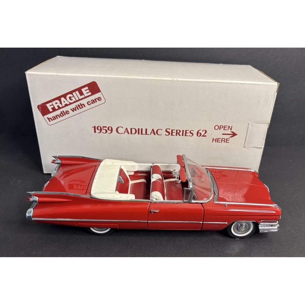 Danbury Mint 1959 Cadillac Series 62 Convertible Red Diecast 1/24 in Box